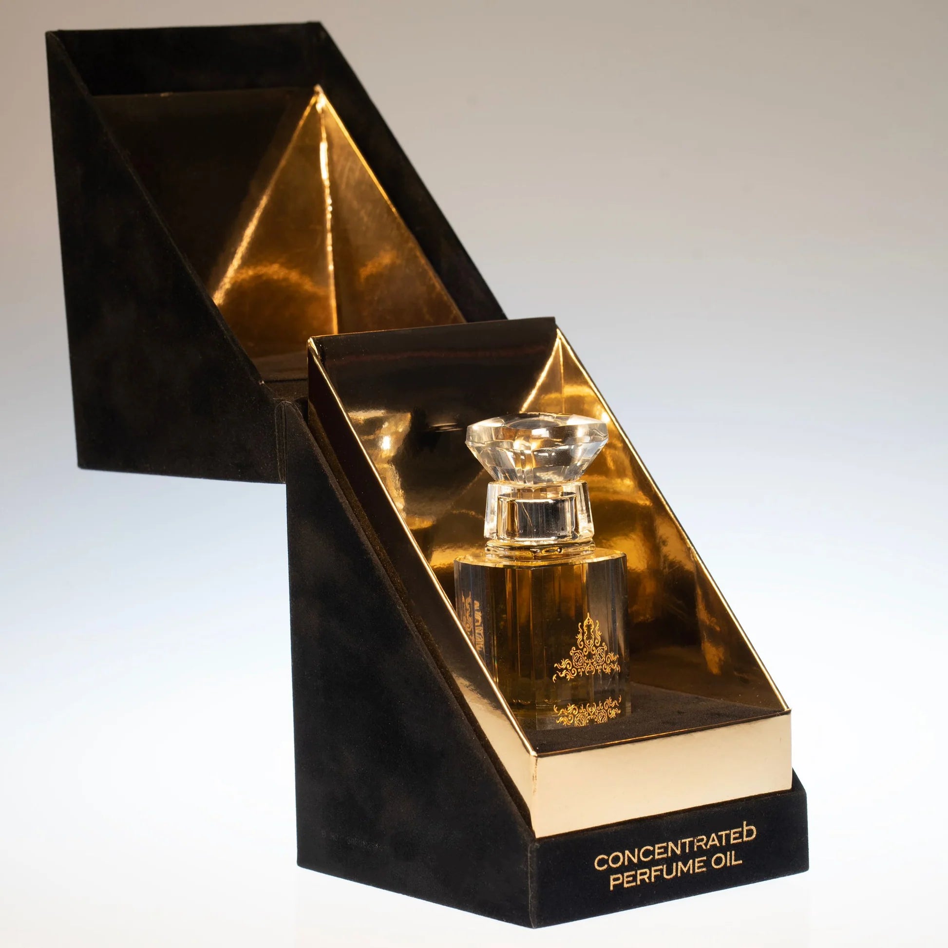 Saif Al Fares Velvet Oud Concentrated Perfume Oil – 20ml Attar